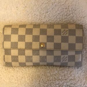 Excellent Condition - Louis Vuitton Wallet